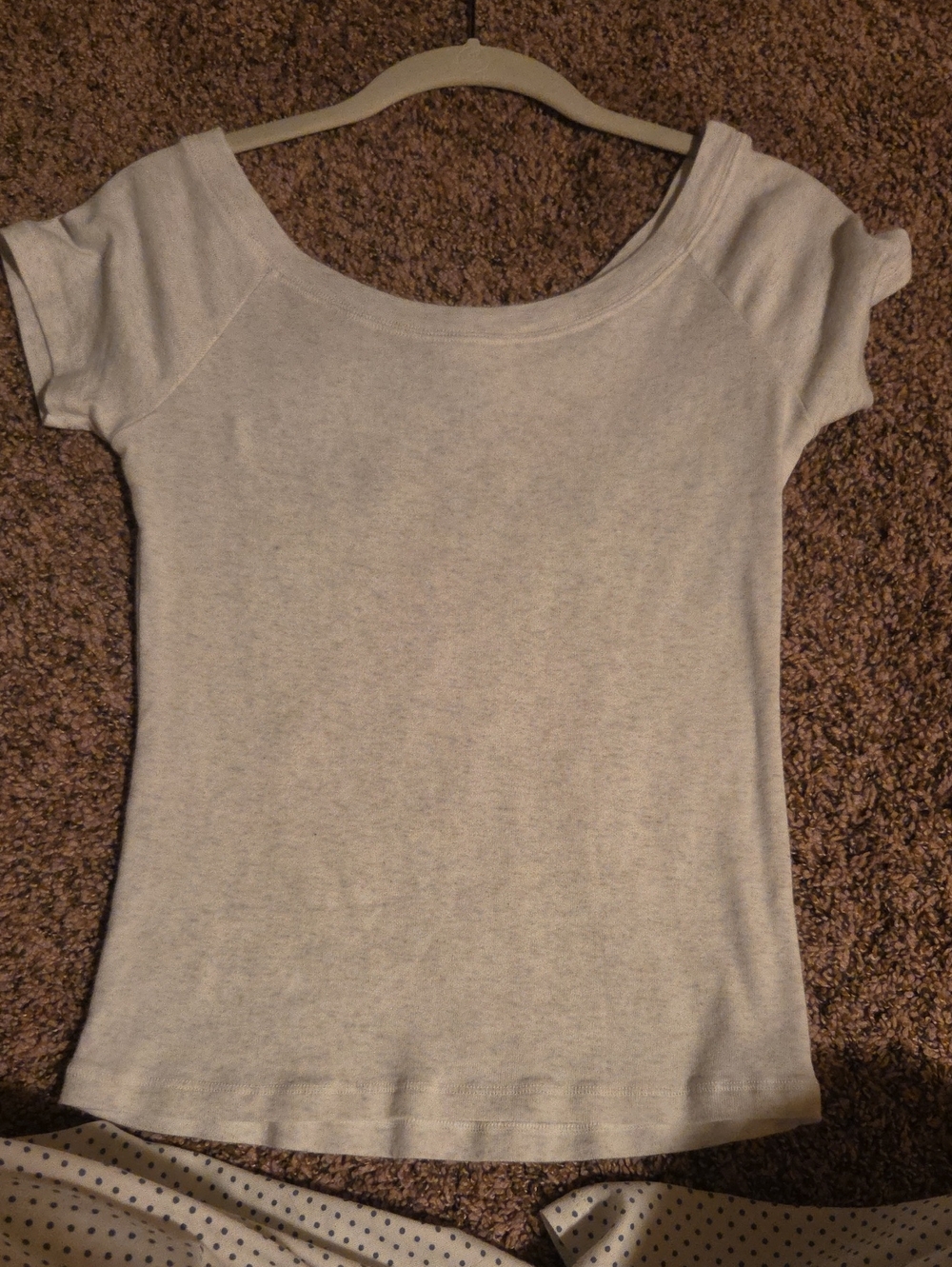Brandy Melville Cream Short Sleeve Scoop Neck Tee